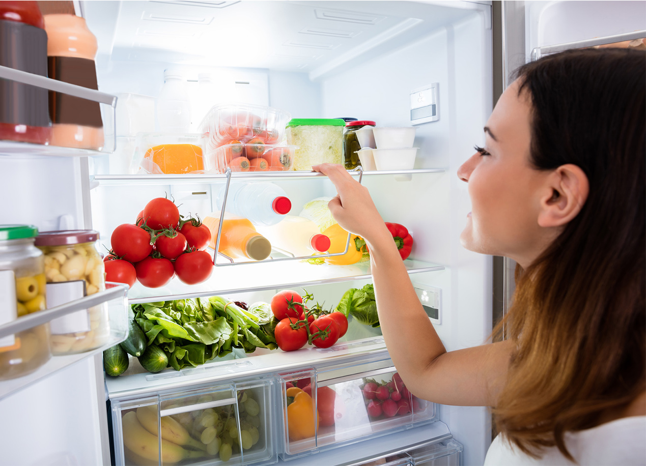 Comment faire un rangement du frigo étage par étage pour une meilleure  hygiène (et économiser sur votre facture d'électricité) 